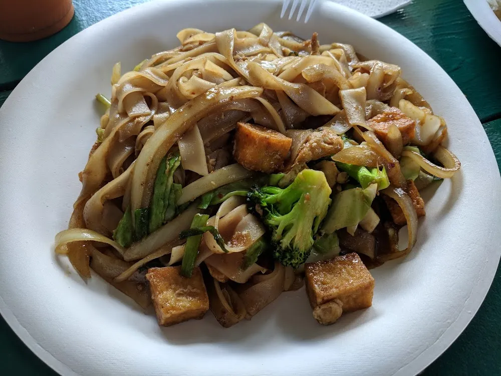 Chow Fun with Tofu
